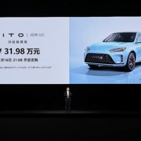 AITO问界M5四驱旗舰版31.98万 开启预定