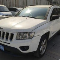 Jeep 指南者 2011款 2.0L 两驱运动版